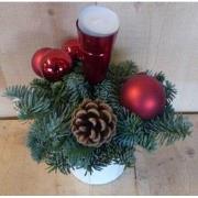 Kerststukje 'Minsk' simpel in hoge pot 30 cm hoog kleur rood met een h...