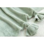 Amelie Home - Milky Powder Pluche Deken Met Kwastjes - Salie groen - 1...