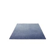 &Tradition - The Moor Vloerkleed AP5 170x240 Grey Blue Thunder